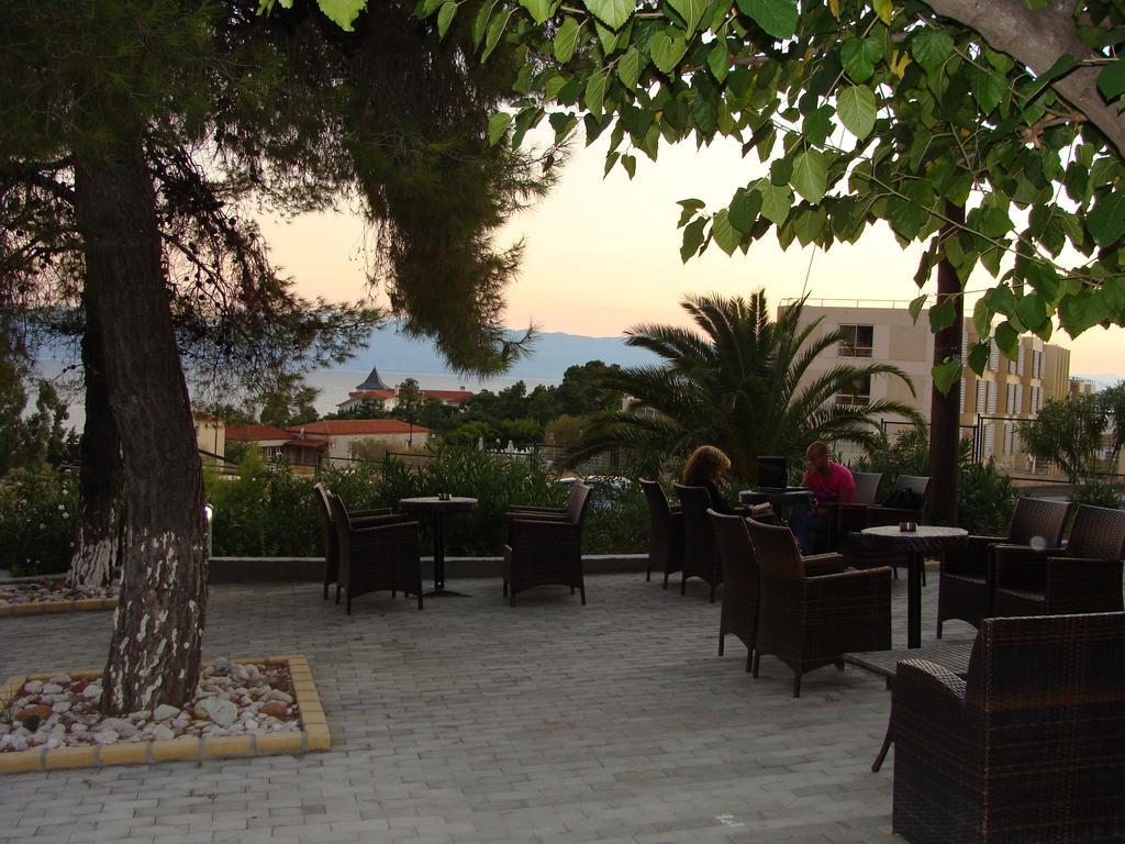 Rodon Hotel Loutra Edipsou  Buitenkant foto