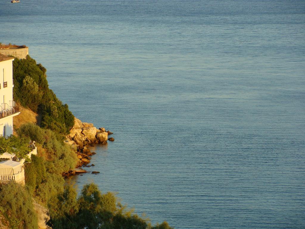 Rodon Hotel Loutra Edipsou  Buitenkant foto